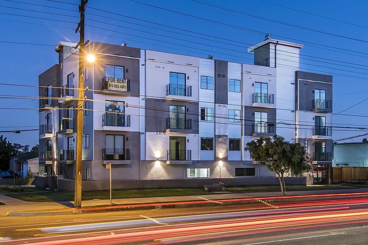Building Photo - 11400 Culver Blvd