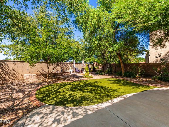 5th image of 3024 S BELL Place