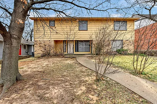 1312 N Travis St Photo 1