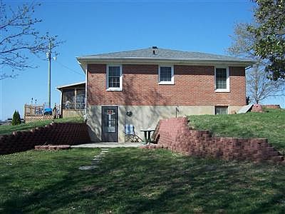 2nd image of 1385 Mills Ln