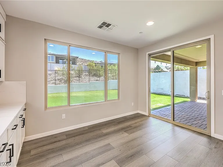 2116 Havensight Ln — Photo 12