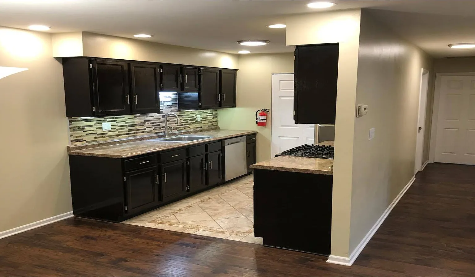 2 bed, 1000 sqft, $2,800 — Photo 1
