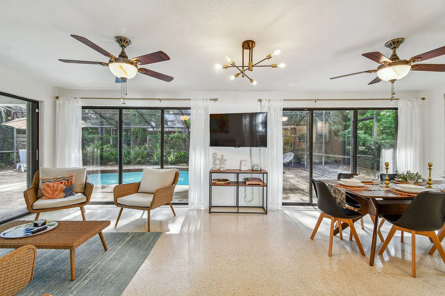 3 bed, 3.0 bath, 1679 sqft, $3,507 — Photo 3