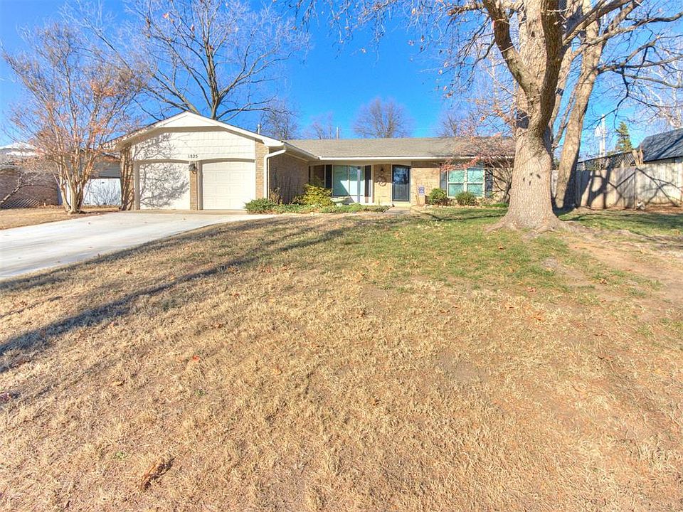 1st image of 1825 Logan Dr