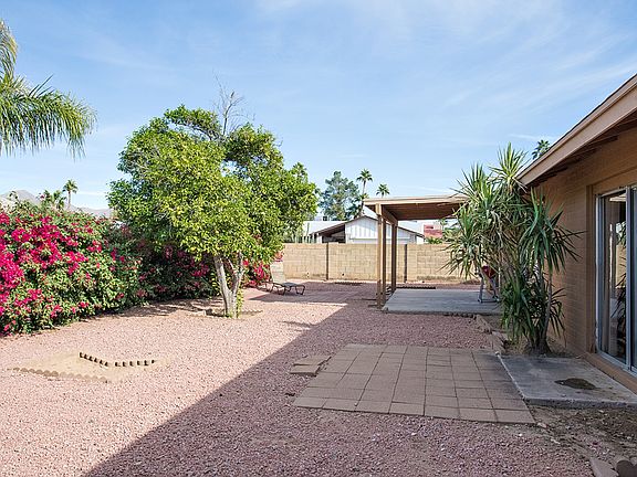 2nd image of 10932 E Sahuaro Dr