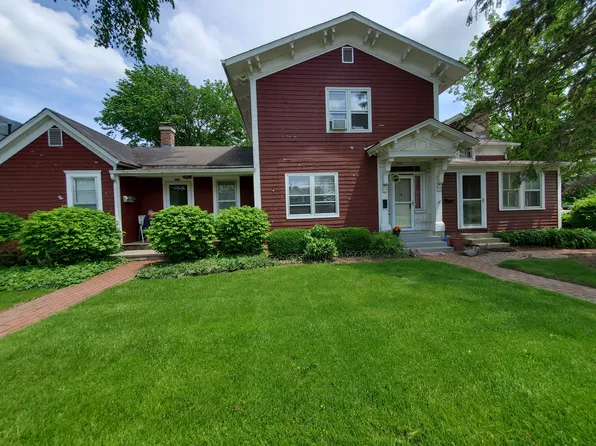 444 S Main St, Wauconda, IL 60084