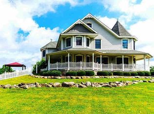 8171 Hartland Rd, Fenton, MI 48430