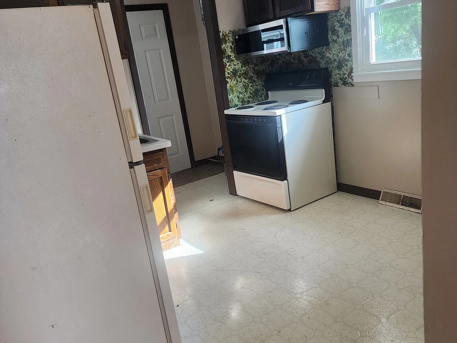 2 bed, 575 sqft, $780 — Photo 3