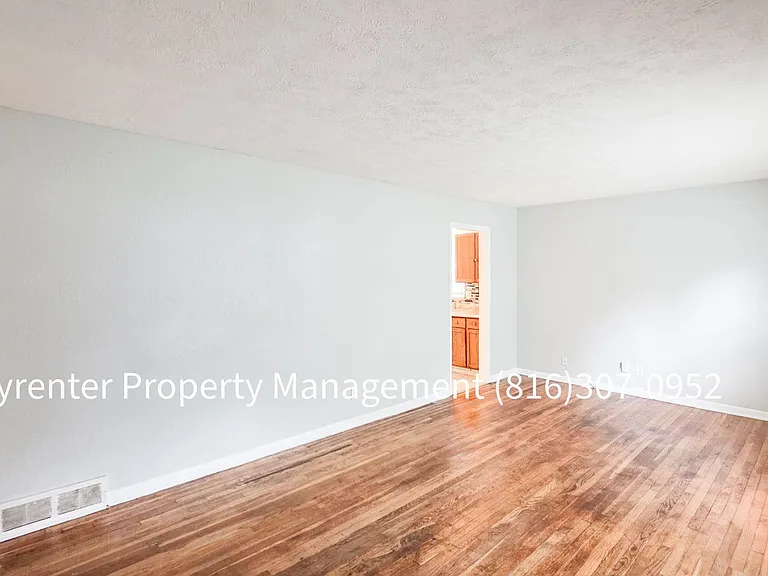 6626 College Ave — Photo 4