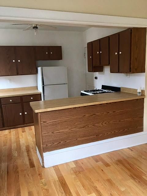 1st image of 428 W Belden Ave #5L