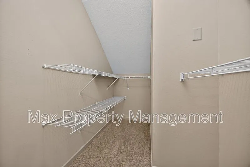 2 bed, 3.0 bath, 1810 sqft, $1,995 — Photo 3