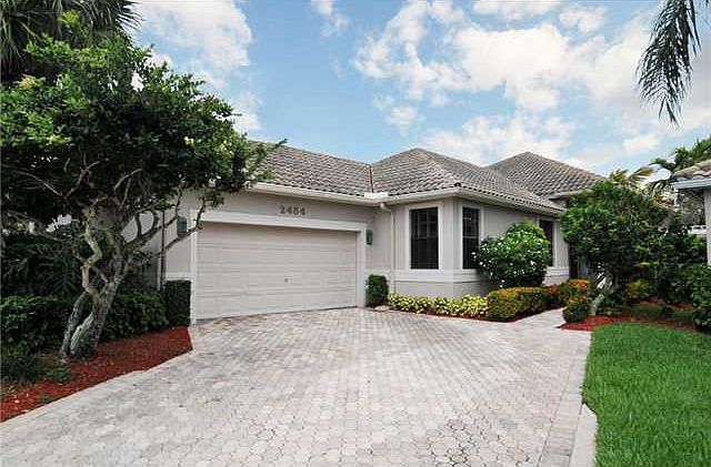 Home For Sale In Broken Sound