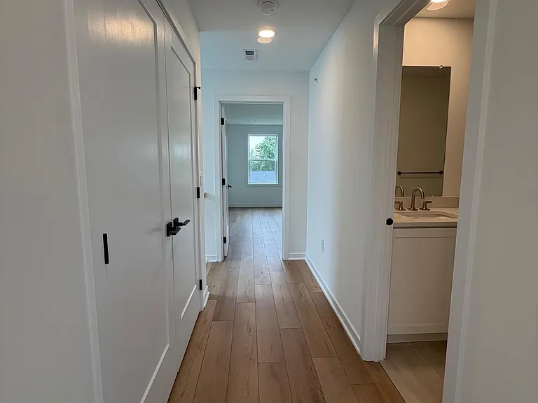 111 Brianna Ct #6 — Photo 43