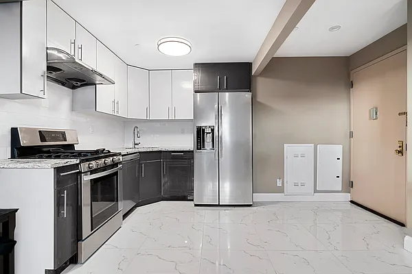 Sold by Compass | media 20