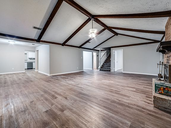 4th image of 631 Mosswood Dr