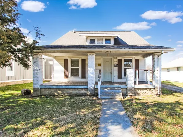 1530 2nd St, Charleston, IL 61920