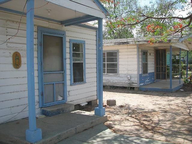 1st image of 522 And 524 E Evans Ave
