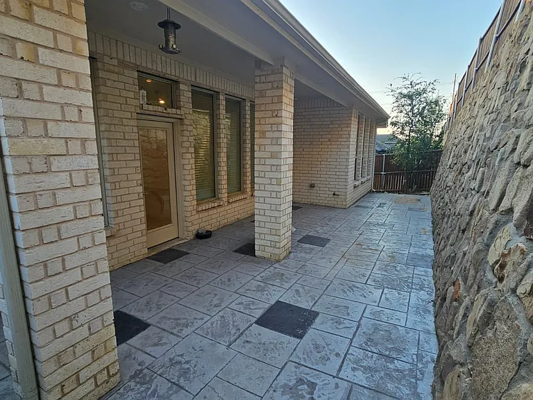 1022 Lakebend Ct — Photo 16
