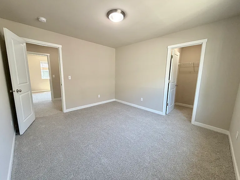 9229 5th Dr SE — Photo 13