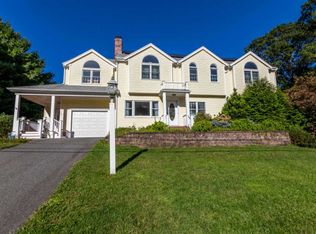 52 Lovells Rd, Cotuit, MA 02635