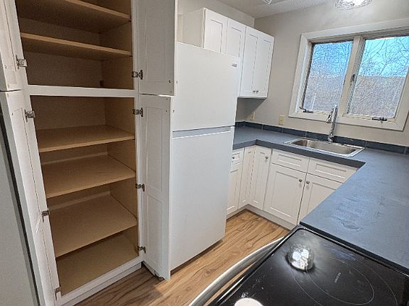 4th image of 26 Hadley Rd #28