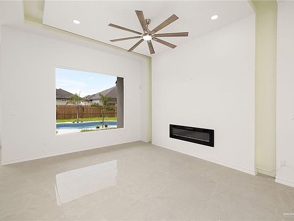 4th image of 3008 Silver Oak Ave