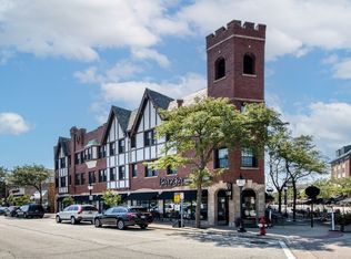 15 N Vail Ave #206-V, Arlington Heights, IL 60005