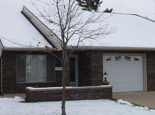 717 Memorial Dr N, Spring Valley, MN 55975