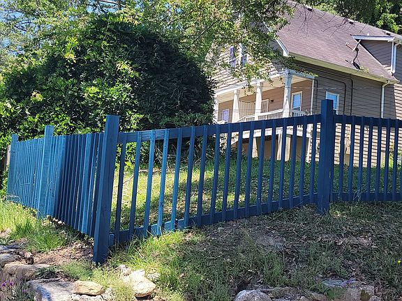 3rd image of 2009 Baker Rd NW