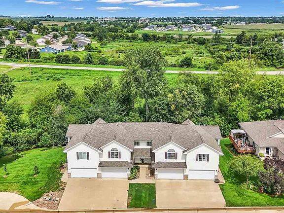 3rd image of 3418 Stoneview Cir SW