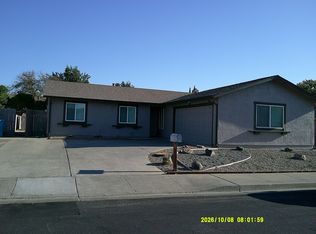 460 McKenzie Dr, Dixon, CA 95620
