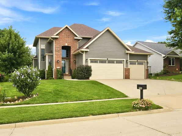 5450 Greenwood Ave, Pleasant Hill, IA 50327