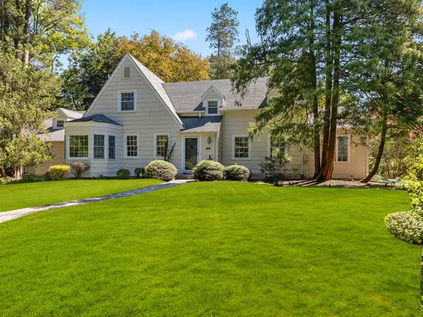 172 New Providence Rd, Mountainside, NJ 07092