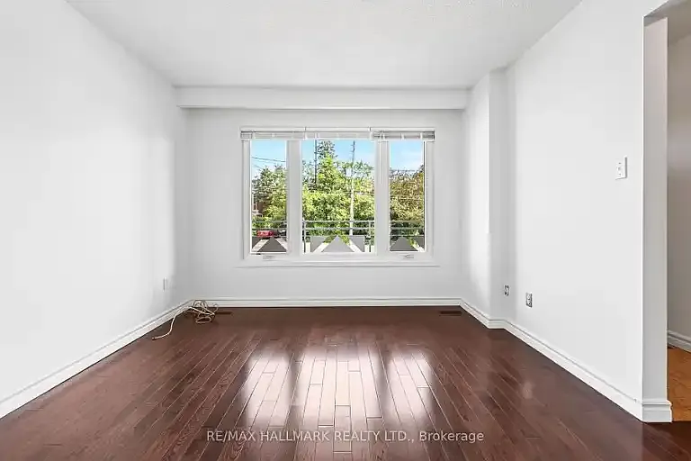 402 Kingston Rd #1A — Photo 4