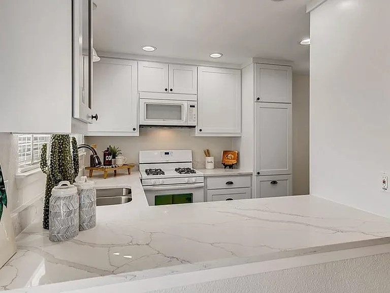505 Hillside Dr — Photo 7