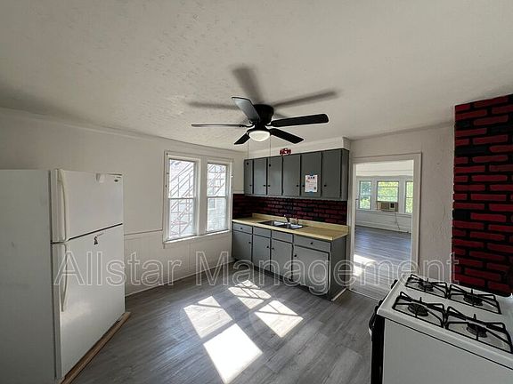 4th image of 19210 Firwood Rd