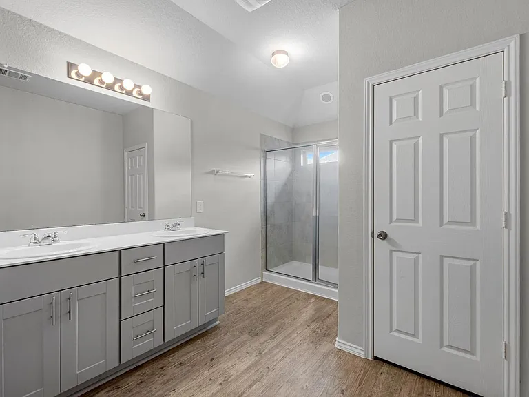 18922 Cedar Moss Ct — Photo 16