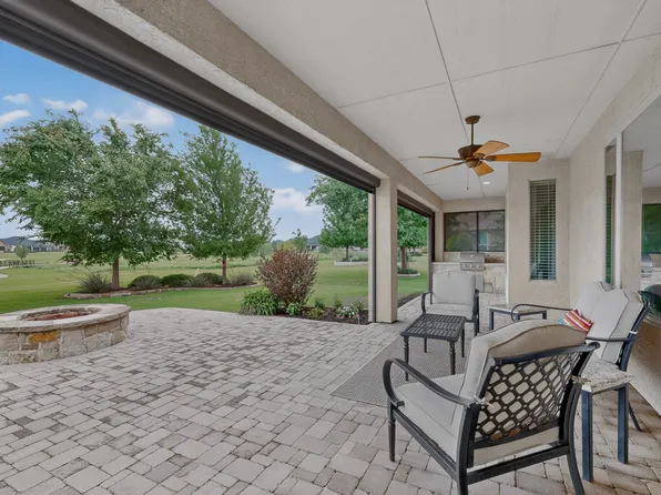 9524 Crestview Dr, Denton, TX 76207