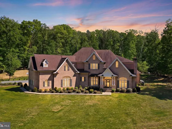 524 S McDaniel Ln, Shenandoah, VA 22849