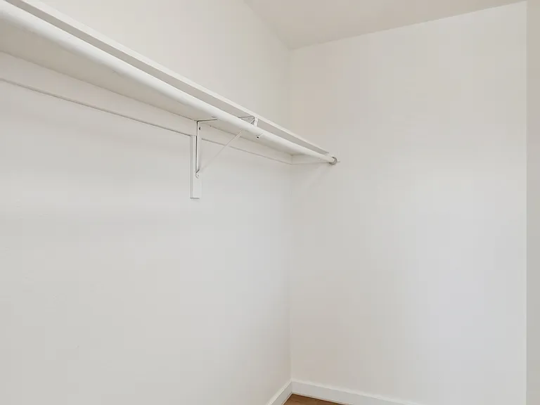 10213 Missouri Meadows St — Photo 35