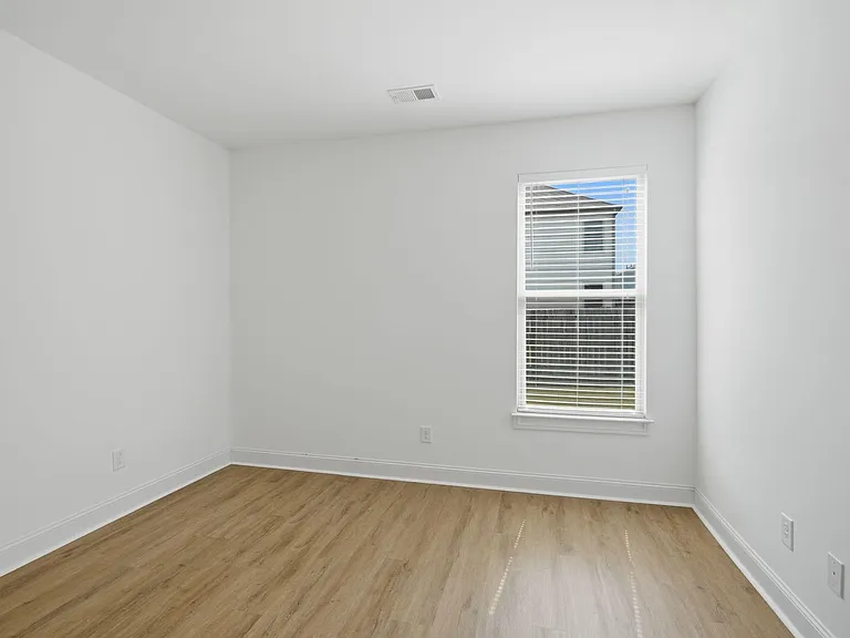 5060 Rialto Way — Photo 11
