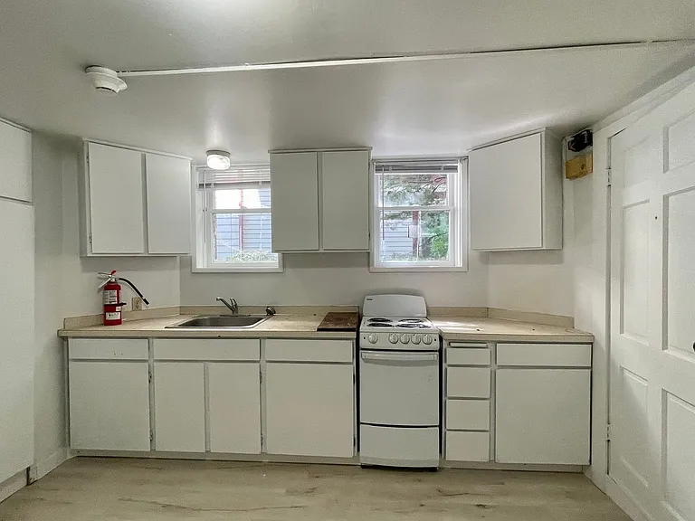 1014 N Garden St — Photo 58