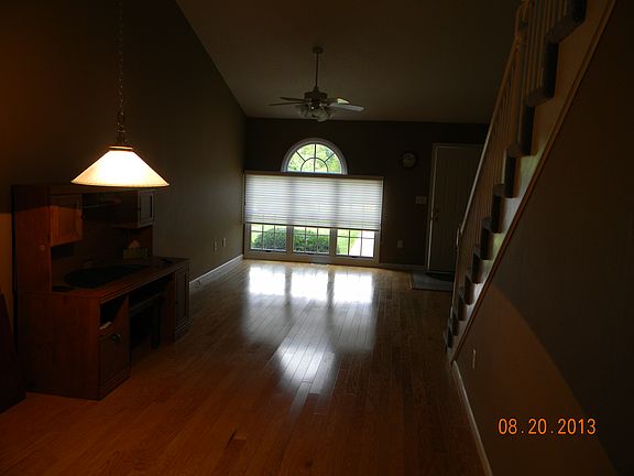 4th image of 1212 University Dr