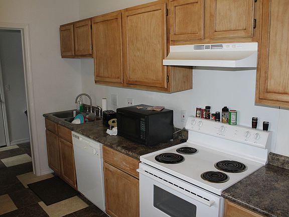 4th image of 1335 Park Ave