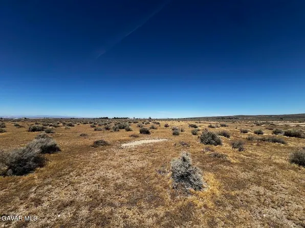 Corner Suite H12-127, Lancaster, CA 93535