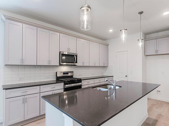 4th image of 15162 Wild Gully Way