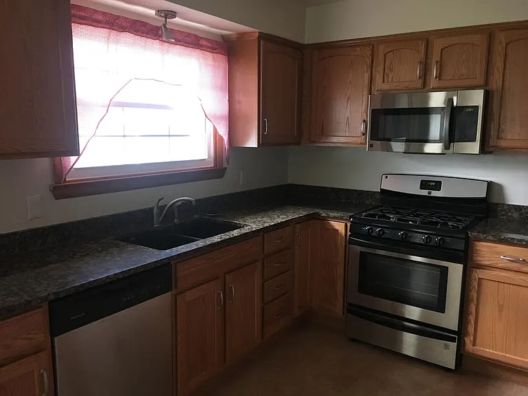 215 Euclid Blvd — Photo 6
