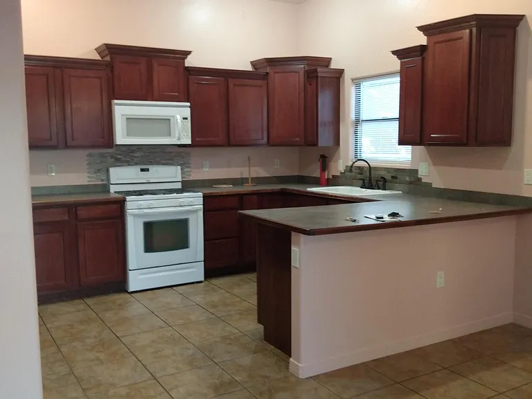 5936 Sandia Ct — Photo 10