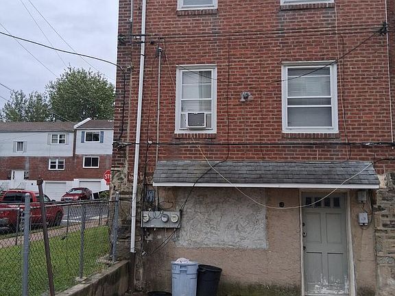 3rd image of 2853 Benner St