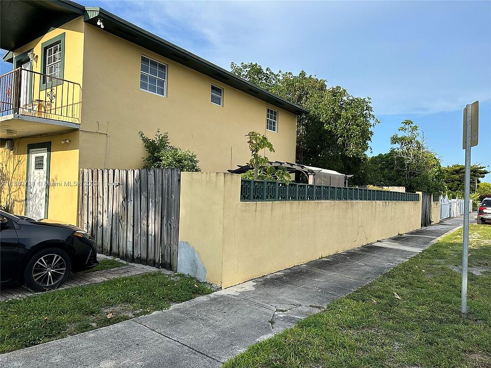 2nd image of 16901 NW 51st Pl #C
